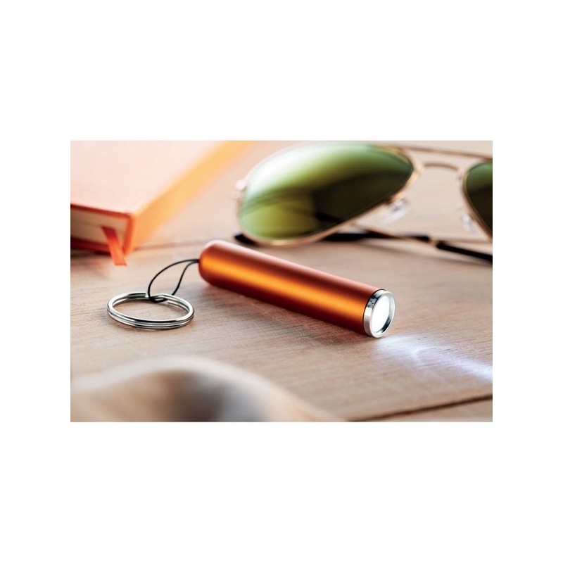  Lampe torche en plastique.