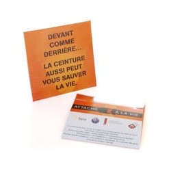 Préservatif dans une pochette carrée de 70 mm