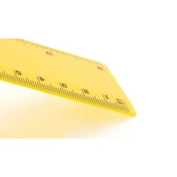 Règle en plastique 15cm