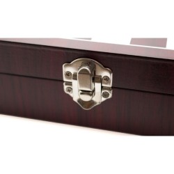 Set à vin avec jeu d'échec