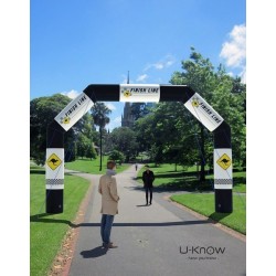 Grande arche gonflable noire  6,5 x 4,5m - Impression sur velcro