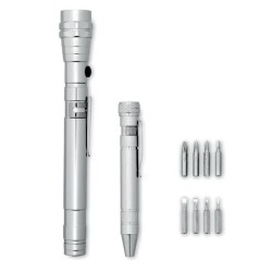 Set d'outils avec torche