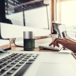 Distributeur électronique sans contact de gel hydroalcoolique