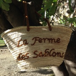 Panier brodé