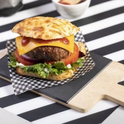 Planche constituée d´une combinaison de bambou et d´ardoise