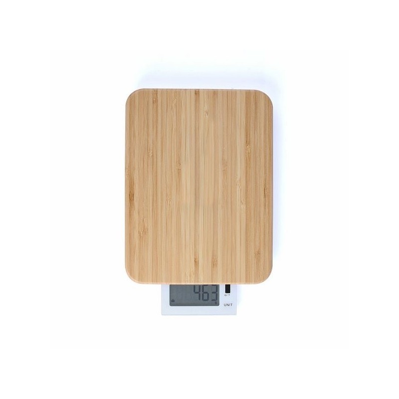 Balance de cuisine et planche à découper