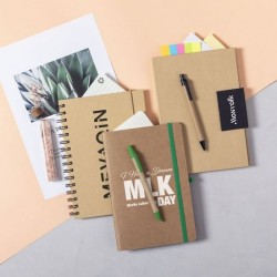 Cahier A5 recyclé avec stylo carton