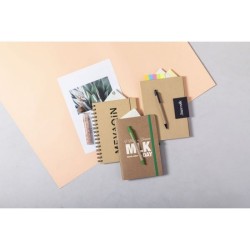 Cahier A5 recyclé avec stylo carton