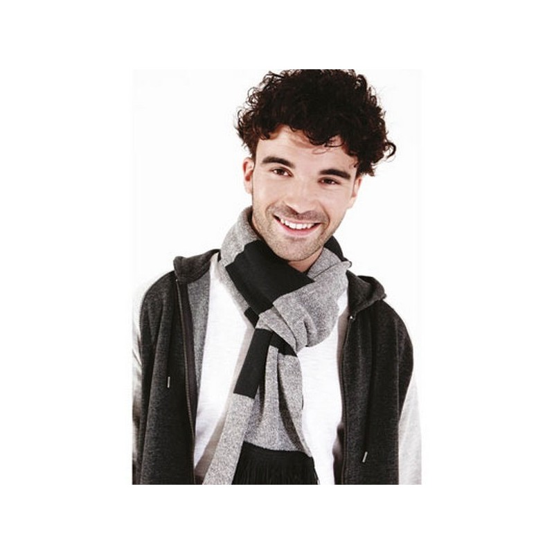 Echarpe doublée avec franges