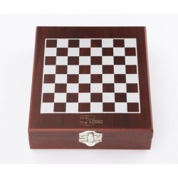 Set à vin avec jeu d'échecs