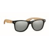 Lunettes de soleil en bambou.