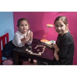 Set de 4 jeux dans la boîte pratique en bois