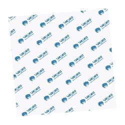 Rouleau de nappe en papier blanc