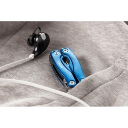 Multi-outils de poche