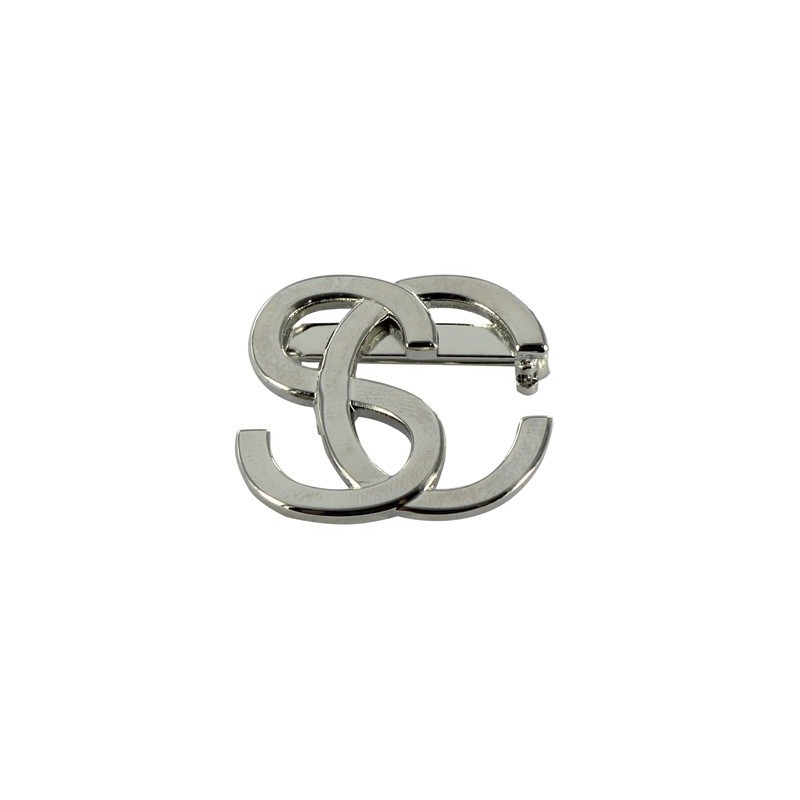 Broche en métal