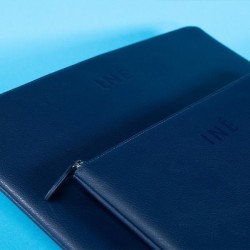 Pochette ordinateur en cuir recyclé 10/11