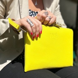 Pochette ordinateur en cuir recyclé 10/11