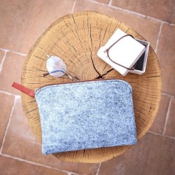 Pochette cosmétiques en feutrine