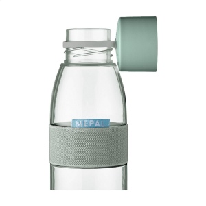 Bouteille d'eau en plastique, design et réutilisable, de la gamme, vue 3