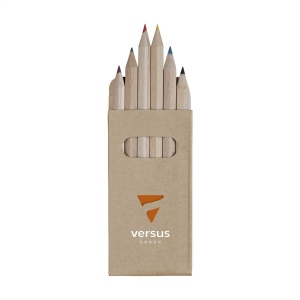 6 petits crayons de couleur en bois non vernis dans une boîte en carton
