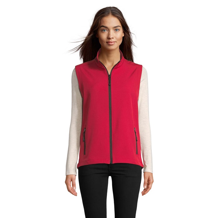 Race bw women softshell